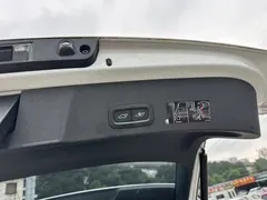 2021 Volvo XC40 4WD Luxury, белый — фото 10