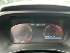 2021 Volvo XC40 4WD Luxury, белый — фото 21