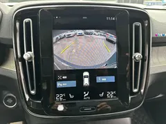 2021 Volvo XC40 4WD Luxury, белый — фото 22
