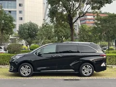 2021 Toyota Sienna 2.5L Hybrid Platinum, чёрный — фото 4