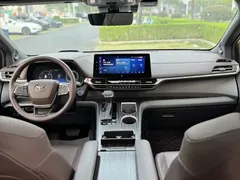 2021 Toyota Sienna 2.5L Hybrid Platinum, чёрный — фото 10