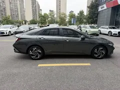 2023 Hyundai Elantra 1.5L CVT LUX Premium — фото 6