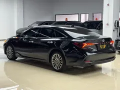 2023 Toyota Avalon Hybrid 2.5L XLE Premium, чёрный — фото 4