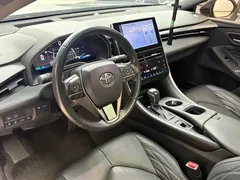 2023 Toyota Avalon Hybrid 2.5L XLE Premium, чёрный — фото 9