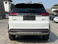 2022 Geely Atlas 1.8T DCT Smart, белый — фото 4