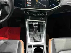 2023 Audi Q3 35 TFSI Fashion Elegant 1.4T, белый — фото 13
