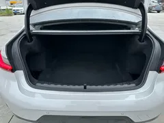 2023 BMW 3 Series 320Li M Sport Package, белый — фото 20