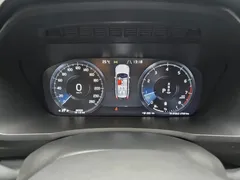 2022 Volvo XC90 7-seat, чёрный — фото 8