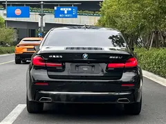 2022 BMW 5 Series 525Li Luxury Package, чёрный — фото 5