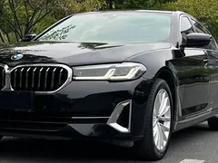 2022 BMW 5 Series 525Li Luxury Package, чёрный — фото 8