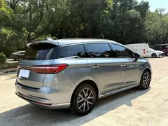 2022 BYD Song Max DM-i PHEV 105km Flagship — фото 9