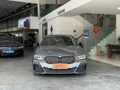 2022 BMW 5 Series 530i M Sport Package — фото 2