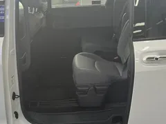 2023 Toyota Sienna 2.5L Hybrid Luxury, белый — фото 6