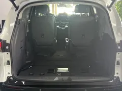 2023 Toyota Sienna 2.5L Hybrid Luxury, белый — фото 7