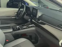 2023 Toyota Sienna 2.5L Hybrid Luxury, белый — фото 9