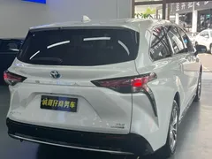 2023 Toyota Sienna 2.5L Hybrid Luxury, белый — фото 12