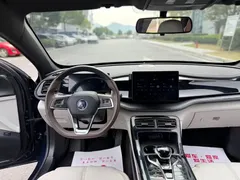 2024 BYD Qin PLUS Honor DM-i PHEV 55km Leading, синий — фото 8