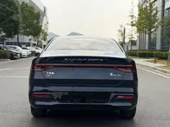 2024 BYD Qin PLUS Honor DM-i PHEV 55km Leading, синий — фото 14