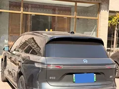 2026 Nio ES8 6-seat Executive Luxury, зелёный — фото 4