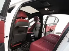 2022 BMW 5 Series 525Li M Sport Package, белый — фото 12