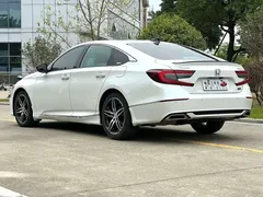 2022 Honda Accord 260TURBO Premium, белый — фото 10