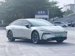 2024 Xpeng P7+ Long Range Max — фото 3
