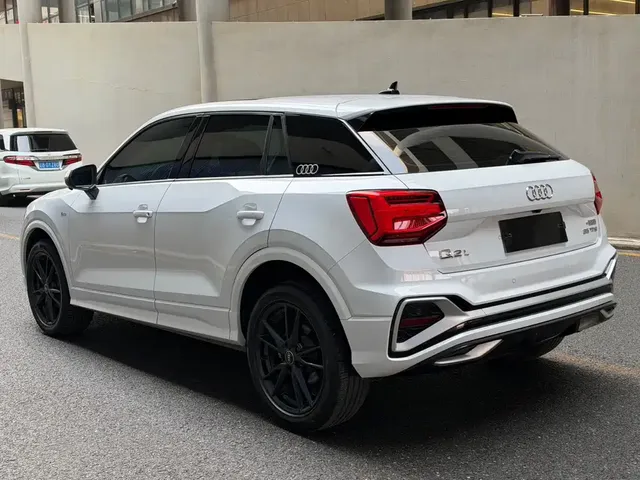 2022 Audi Q2L 35 TFSI Sport