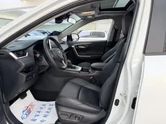 2022 Toyota Wildlander 2.0L CVT 2WD Luxury Plus, белый — фото 4