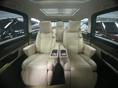 2022 Mercedes-Benz V-Class V 260 Premium, чёрный — фото 8