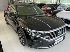 2022 Volkswagen Passat 330TSI Luxury, чёрный — фото 3