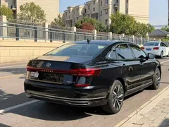 2022 Volkswagen Passat 330TSI Luxury, чёрный — фото 5