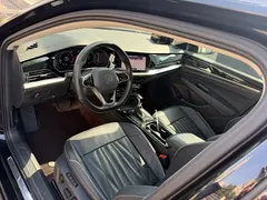 2022 Volkswagen Passat 330TSI Luxury, чёрный — фото 9