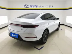 2025 BYD Qin PLUS DM-i PHEV Smart Driving 55km Leading, белый — фото 3