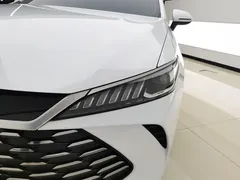2025 BYD Qin PLUS DM-i PHEV Smart Driving 55km Leading, белый — фото 5