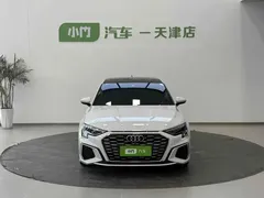 2022 Audi A3 Sportback 35 TFSI Luxury Sport, белый — фото 2