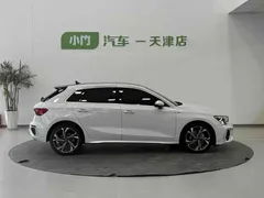 2022 Audi A3 Sportback 35 TFSI Luxury Sport, белый — фото 7