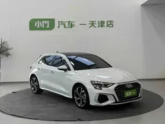 2022 Audi A3 Sportback 35 TFSI Luxury Sport, белый — фото 8