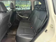2022 Subaru Forester 2.0i AWD Luxury EyeSight, белый — фото 12