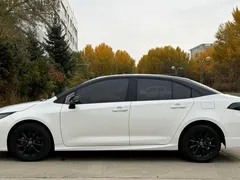 2021 Toyota Corolla TNGA 1.5L CVT GR Sport, белый — фото 8
