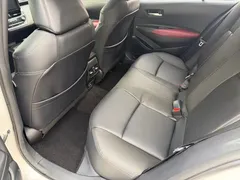 2021 Toyota Corolla TNGA 1.5L CVT GR Sport, белый — фото 11