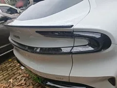 2025 Xiaomi YU7 4WD Pro, белый — фото 8