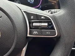 2023 Kia Seltos 1.5L CVT Luxury, белый — фото 10