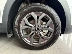 2023 Kia Seltos 1.5L CVT Luxury, белый — фото 28