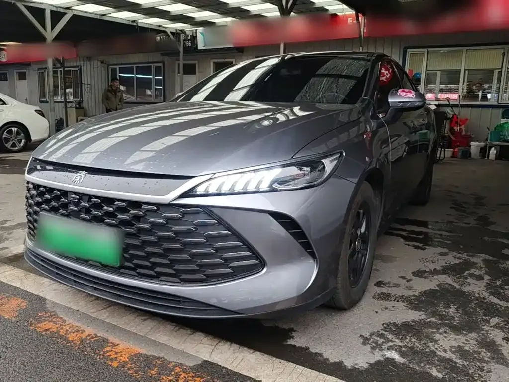 2025 BYD Qin PLUS DM-i PHEV Smart Driving 55km Leading
