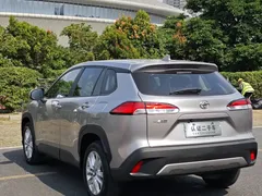 2022 Toyota Corolla Cross 2.0L Elite — фото 12