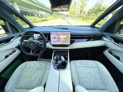 2024 Zeekr 009 7-seat 4WD 108kWh, чёрный — фото 10