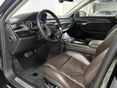 2022 Audi A8L 50 TFSI quattro Comfort Collector's Edition, чёрный — фото 12