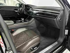 2022 Audi A8L 50 TFSI quattro Comfort Collector's Edition, чёрный — фото 13