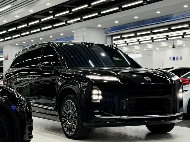 2026 Nio ES8 6-seat Executive Luxury