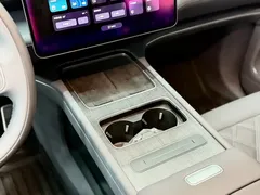 2026 Nio ES8 6-seat Executive Luxury, чёрный — фото 15